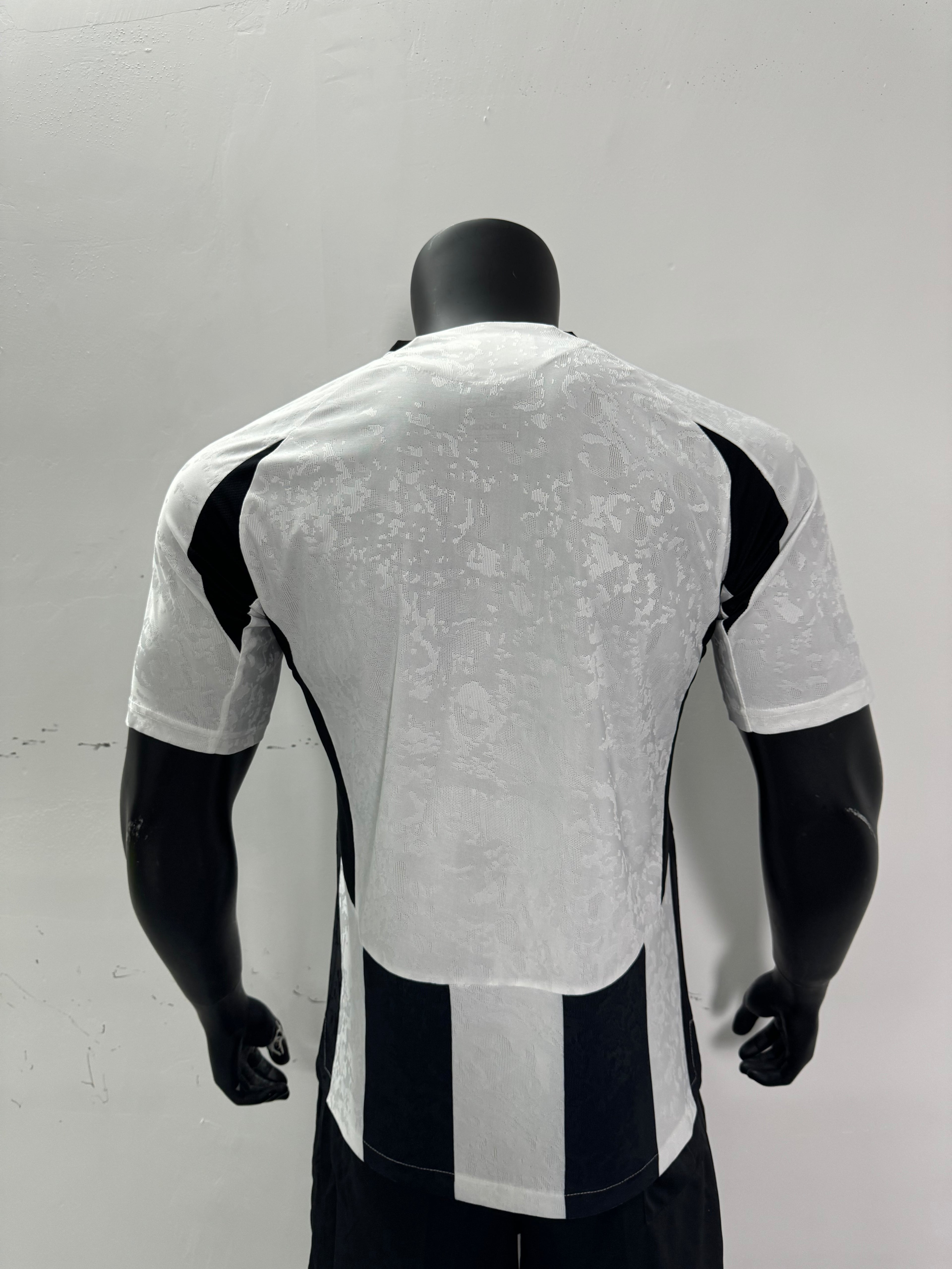 24/25 Juventus Home Kit