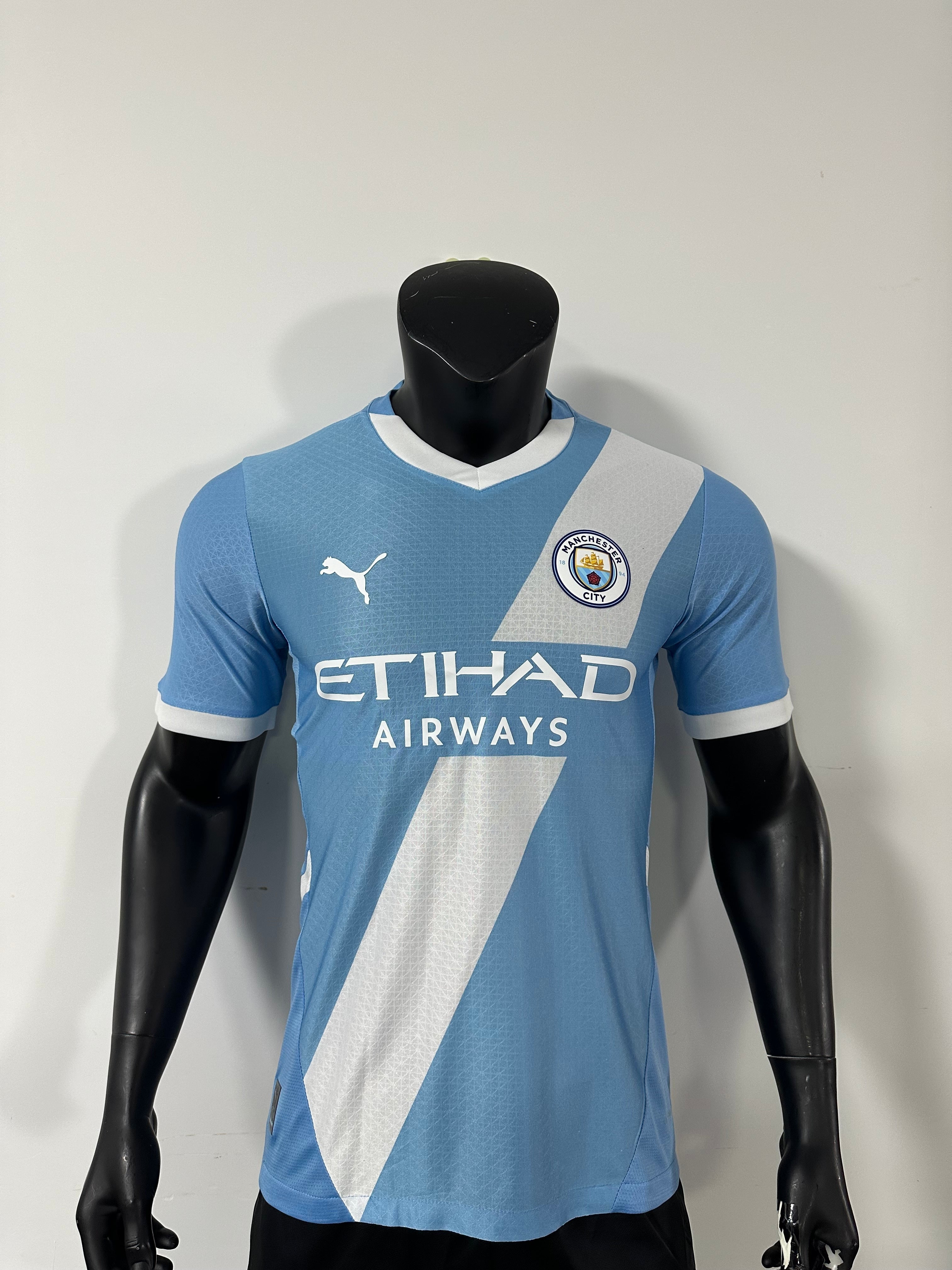 25/26 Manchester City Home Kit