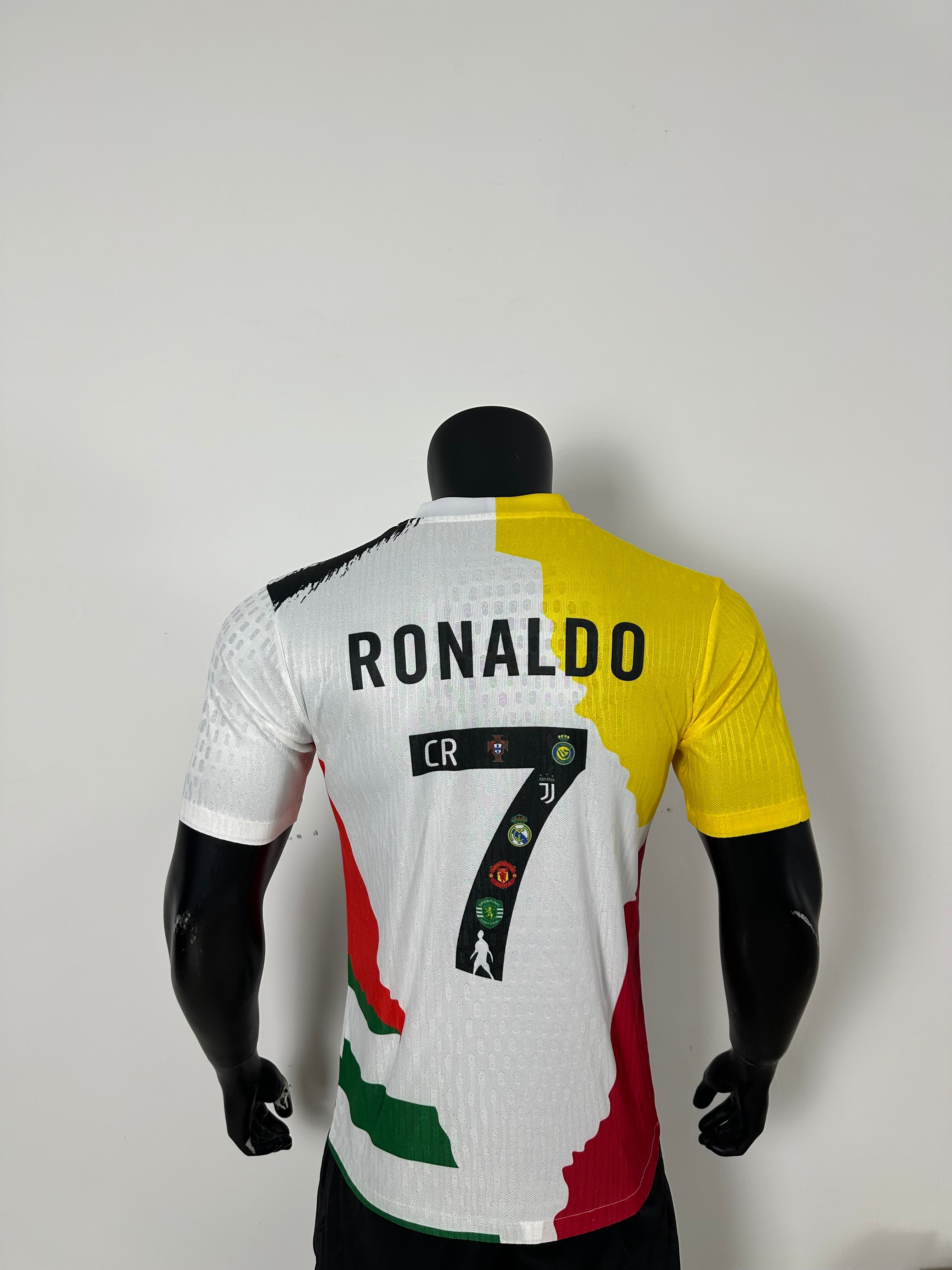 Ronaldo's Legendary Kit - Special Edition