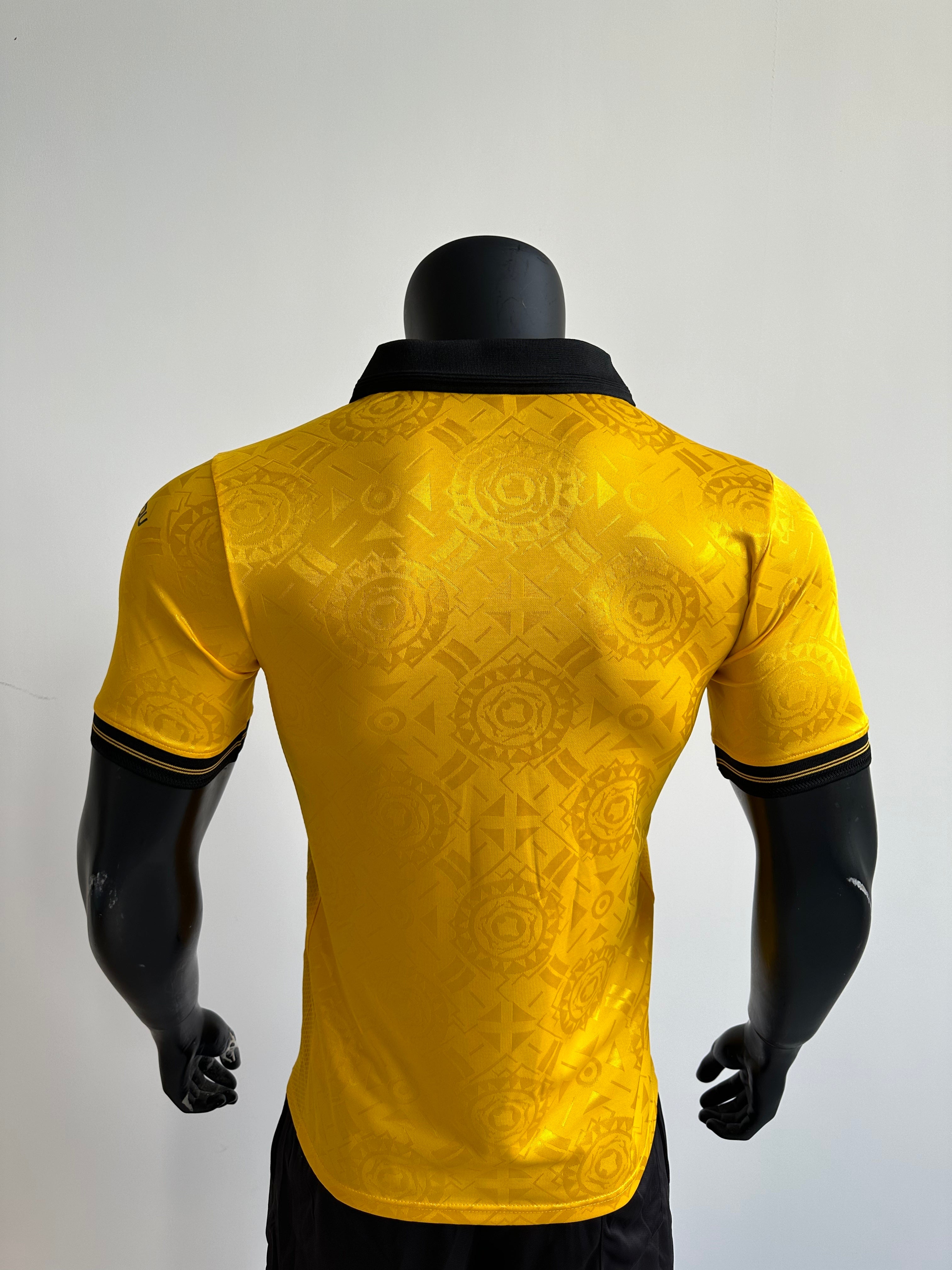 25/26 Wolverhampton Wanderers Home Kit