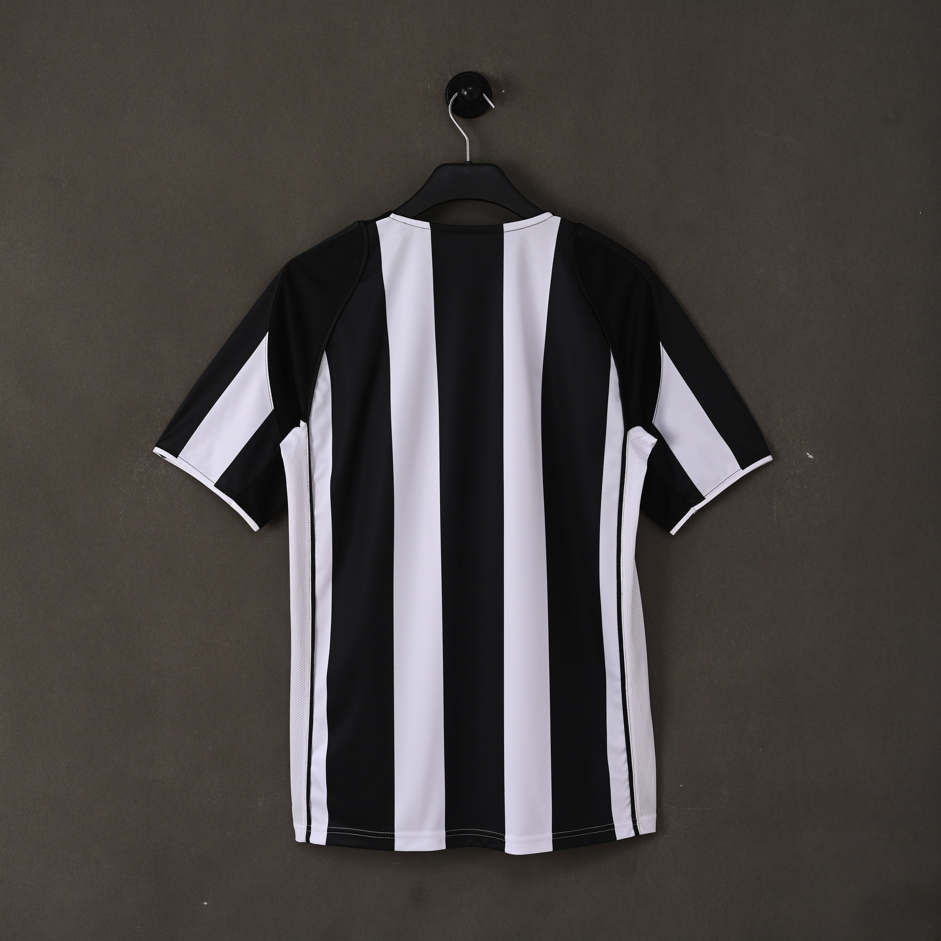 2004/05 Juventus Retro Home Kit